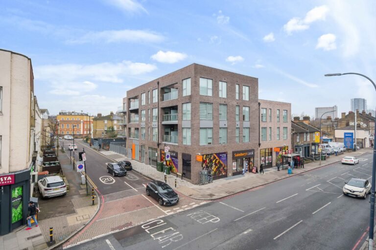 Lee High Road pic (6)